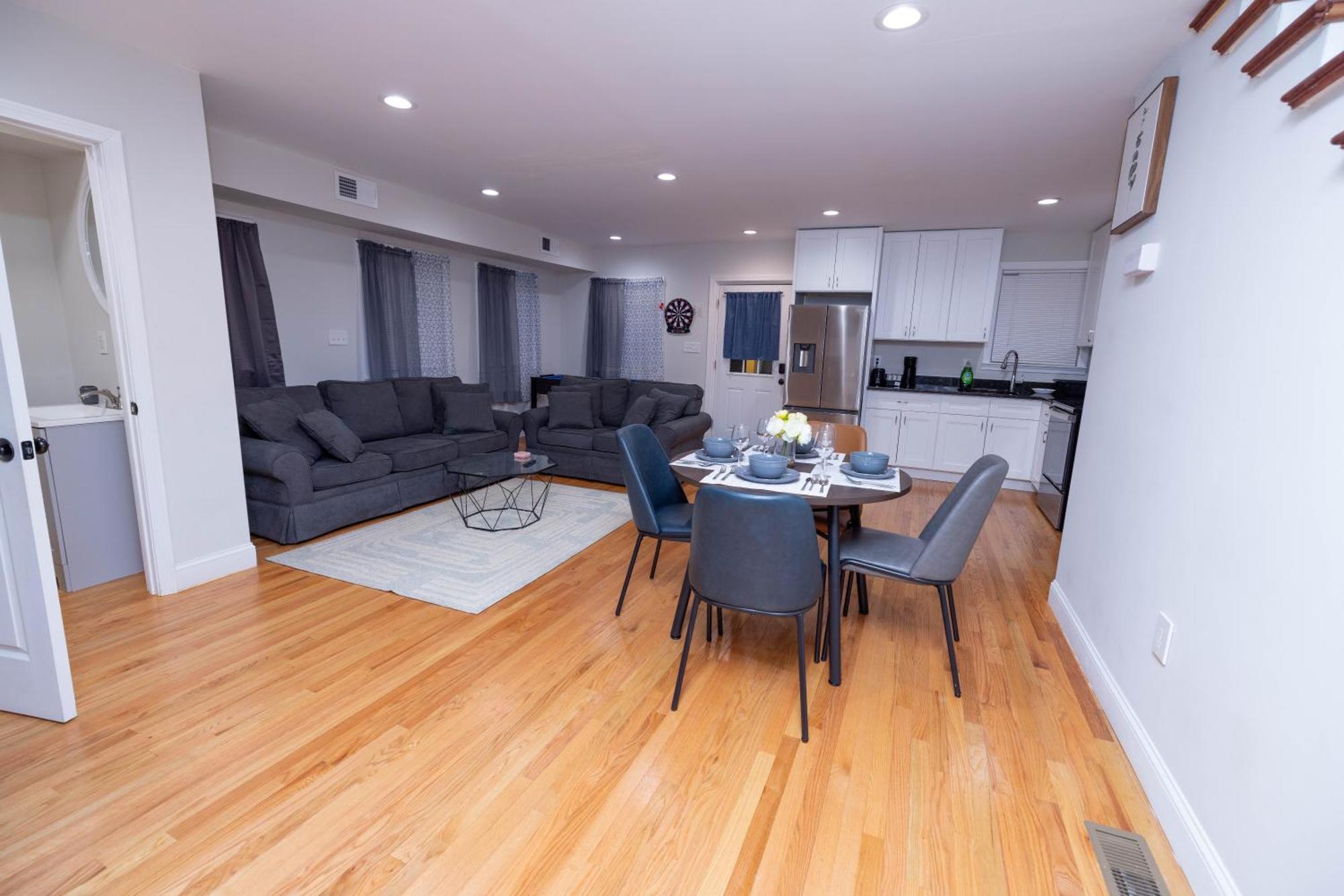 Modern Luxury Home With Fireplace & Game-Room Brockton Exterior foto