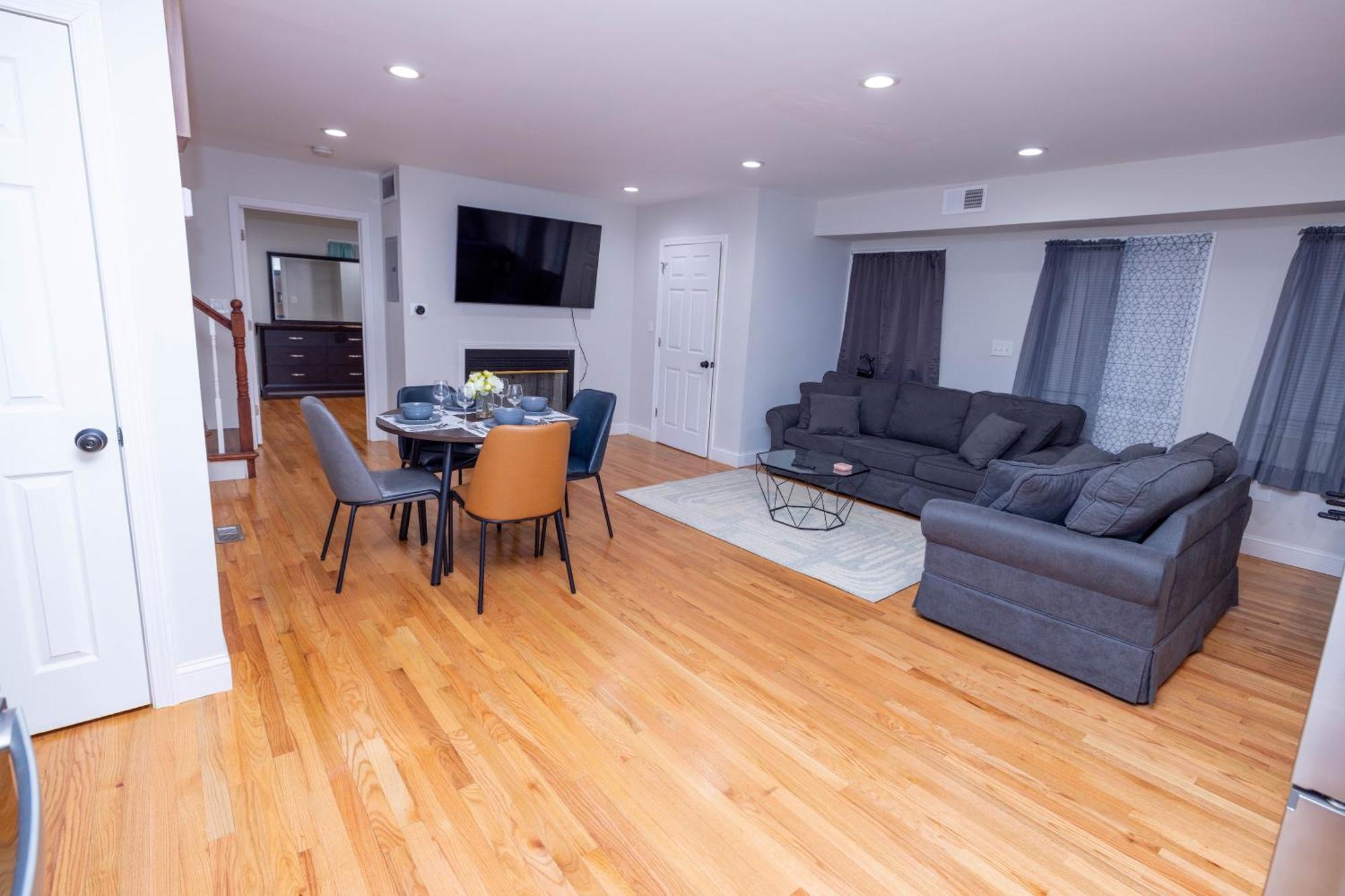 Modern Luxury Home With Fireplace & Game-Room Brockton Exterior foto